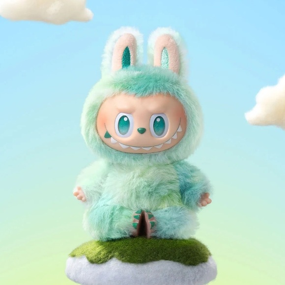 Pop Mart Big Into Energy Labubu Vinyl Plush - Serenity - Picture 1 of 8